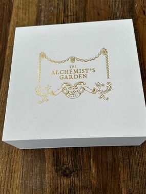 Gucci Alchemist's Garden Box - White and Gold Foil